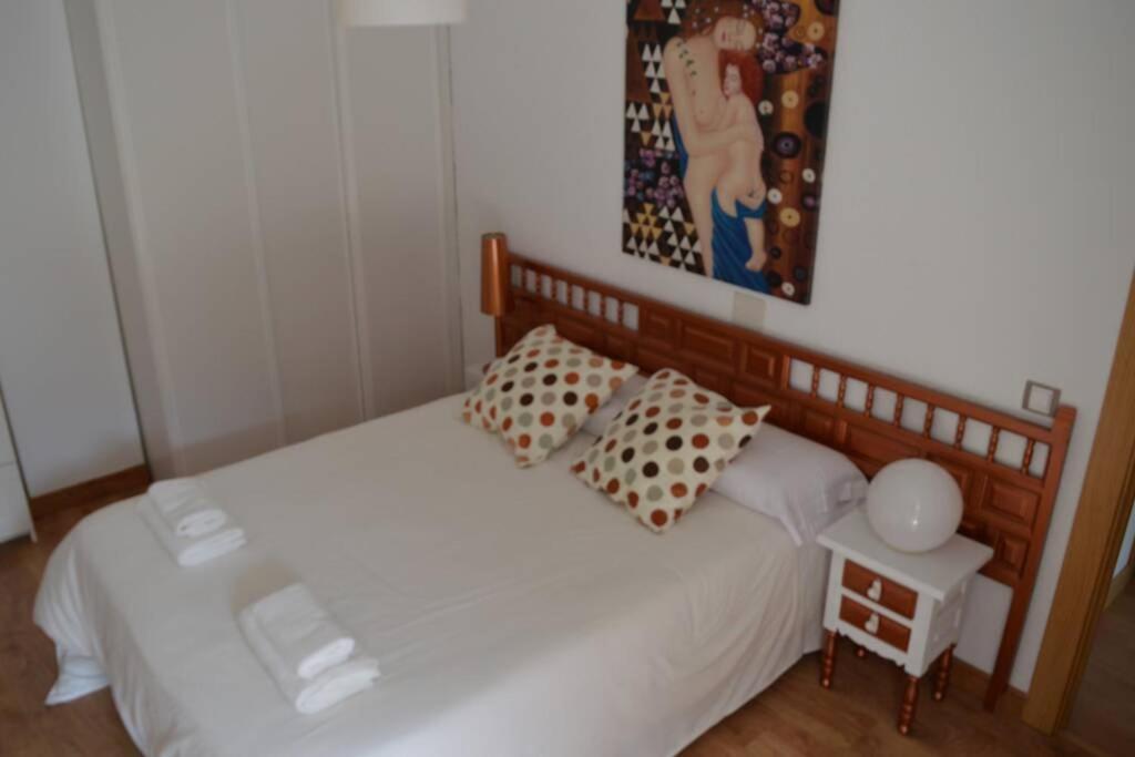 סן ויסנטה דה לה ברקרה Apartamento Turistico Faro De Luno מראה חיצוני תמונה