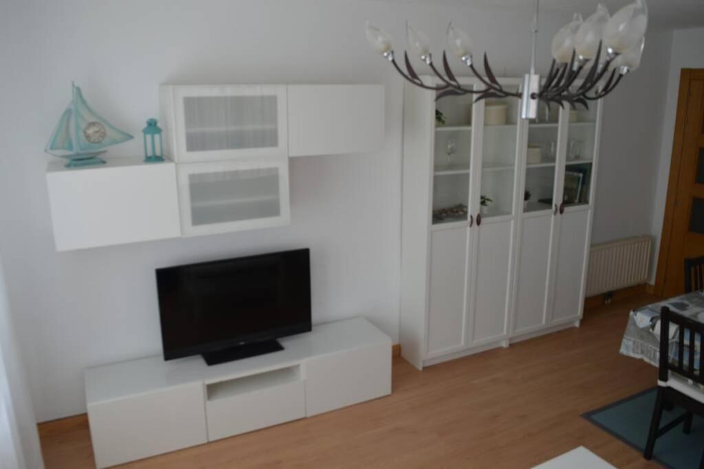 סן ויסנטה דה לה ברקרה Apartamento Turistico Faro De Luno מראה חיצוני תמונה