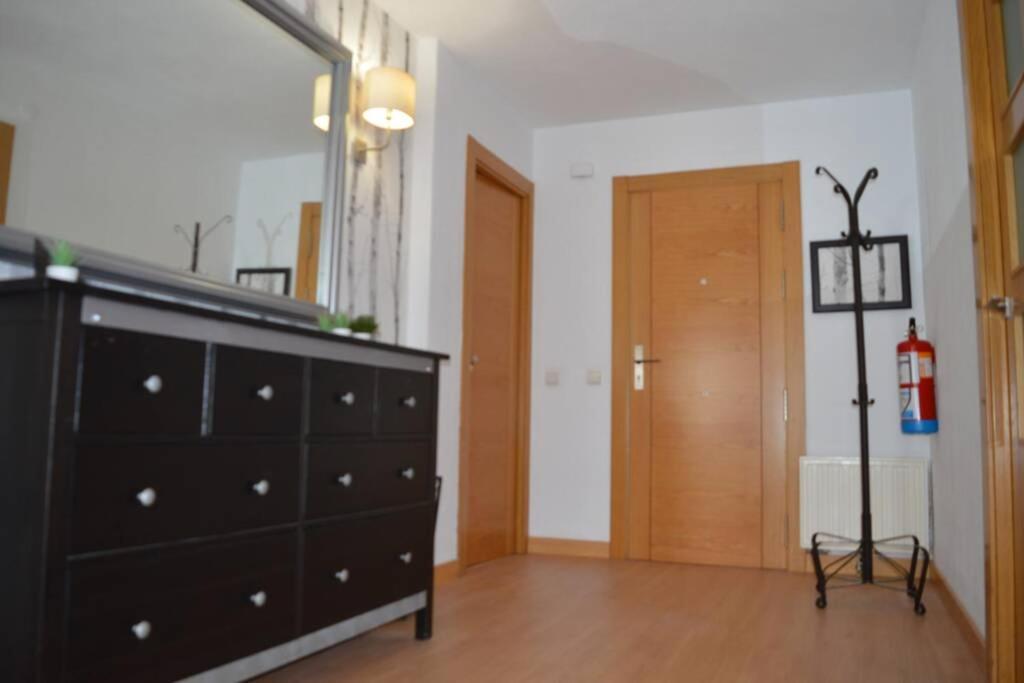 סן ויסנטה דה לה ברקרה Apartamento Turistico Faro De Luno מראה חיצוני תמונה